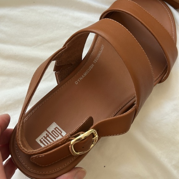 Fitflop Gracie flat sandal, tan, EXCELLENT pre-owned condition - Picture 7 of 9